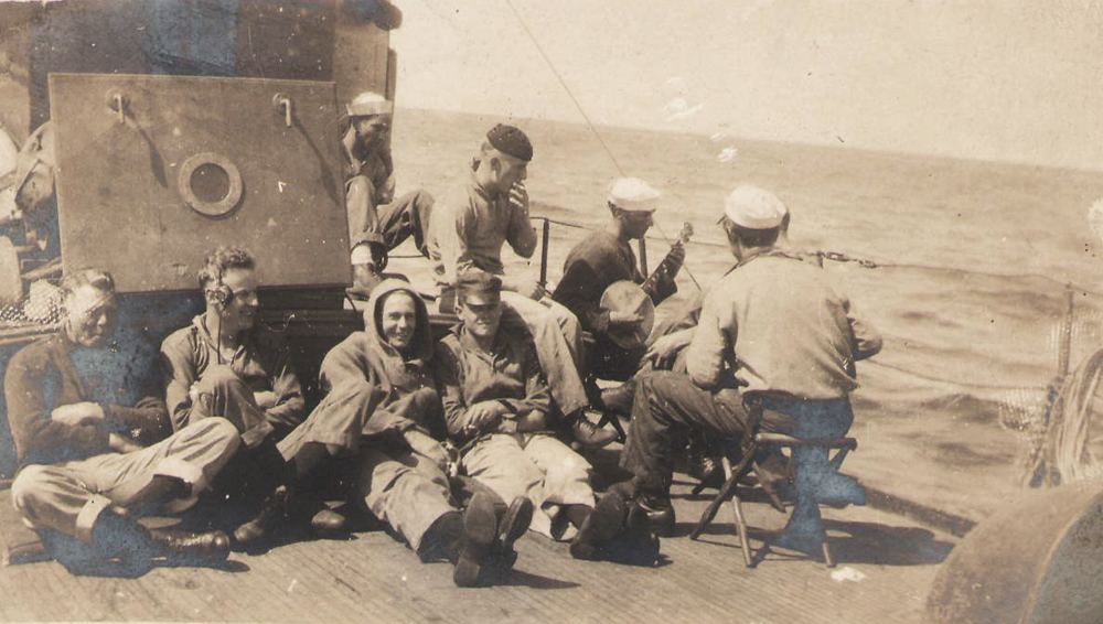 SC 181 crewmen