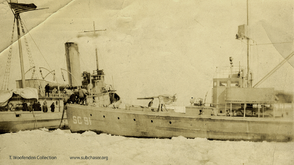 Subchaser SC 91 in ice