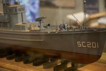 SC 201 model, Lyceum: Bow, starboard side